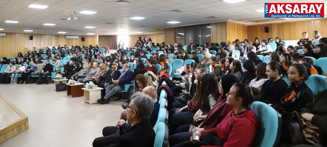 “Geleceği Şekillendiren Kız Çocukları” paneli düzenlendi