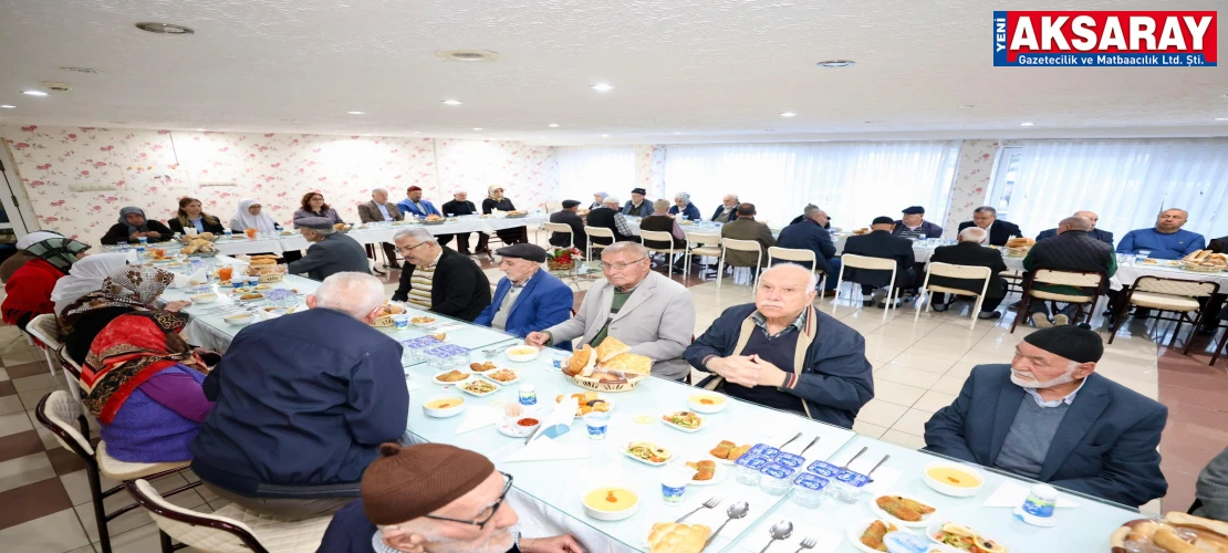 Gönül Sofrasının baş tacı ulu çınarlar