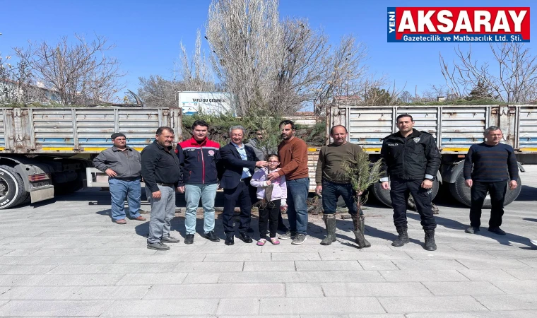 Eskil Belediyesi’nden vatandaşa fidan desteği