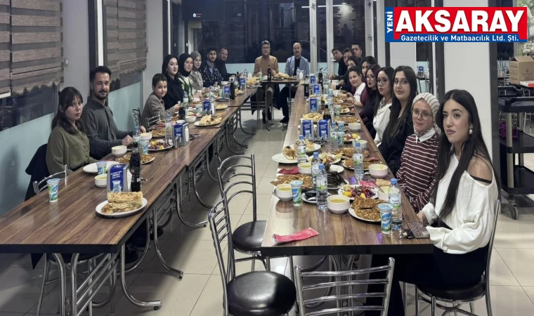 Gençler davet etti, kaymakam iftara katıldı