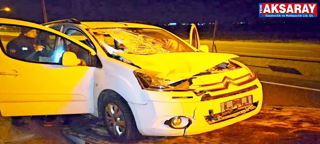 Hafif ticari araç yayaya çarptı 1'İ AĞIR 2 YARALI