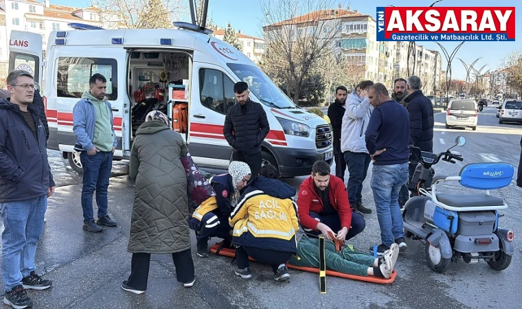 İki motosiklet çarpıştı, 4 yaralı