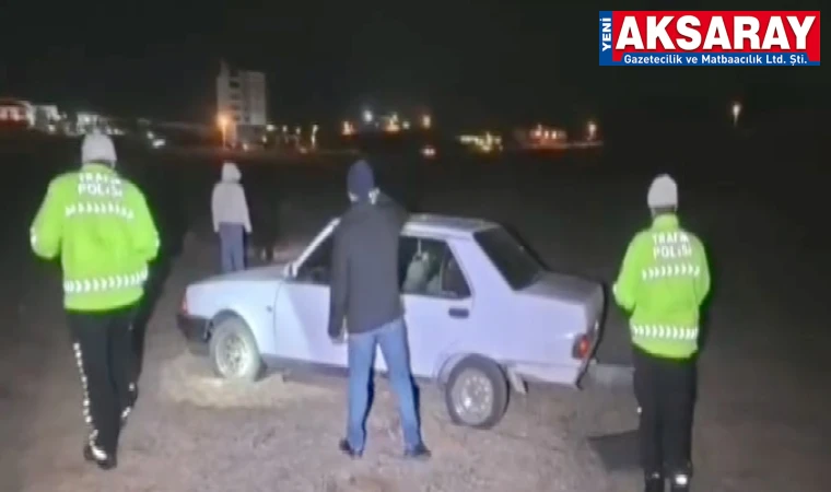 Kontrolden çıkan otomobil tarlaya uçtu