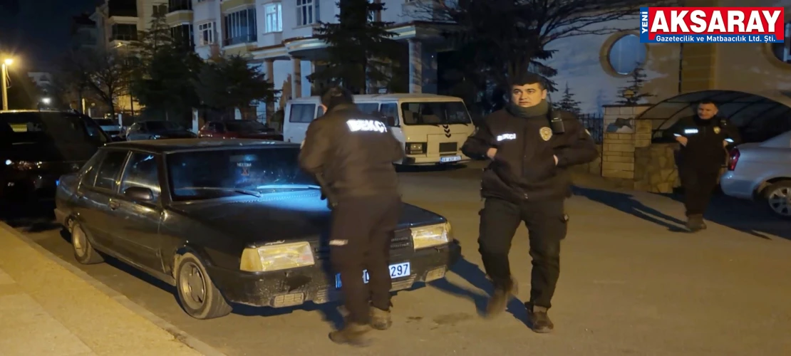 Kornası takılı kalan araç gece mahalleyi ayağa kaldırdı