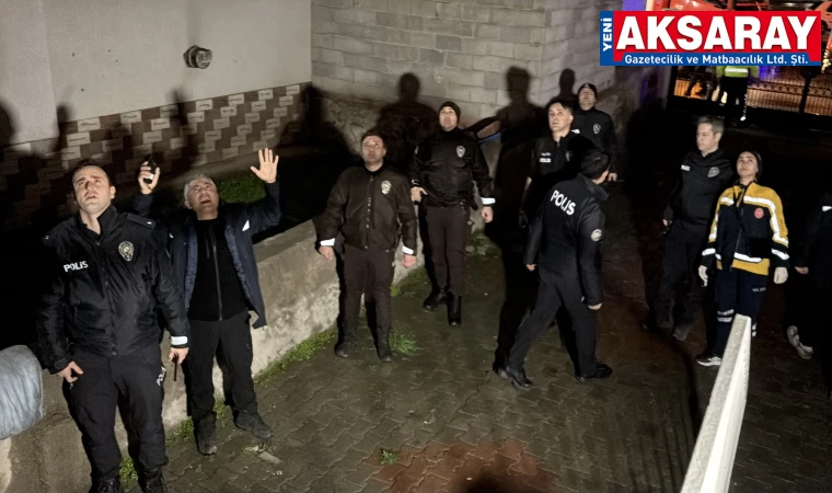  Yangında 6 kişi dumandan etkilendi