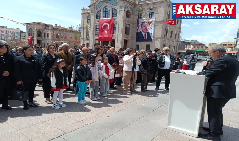 CHP Anıta çelenk sundu