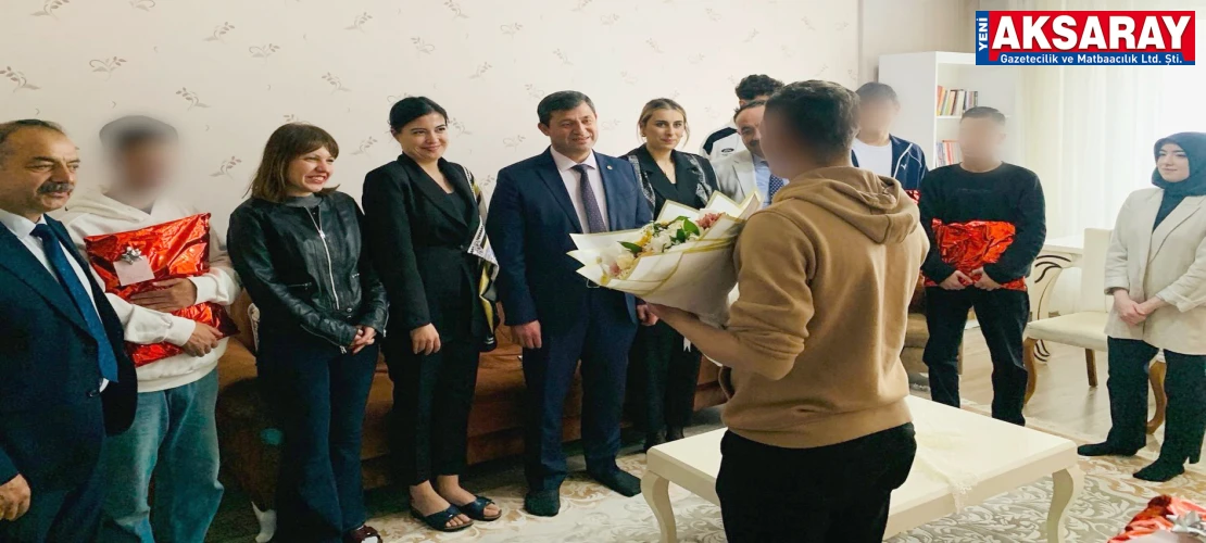 Çocukların bayramı hukukçularla renklendi