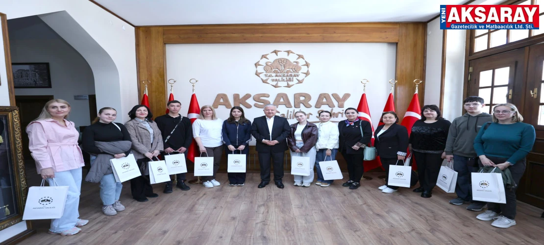 Gagauz Türkleri Valilik makamında