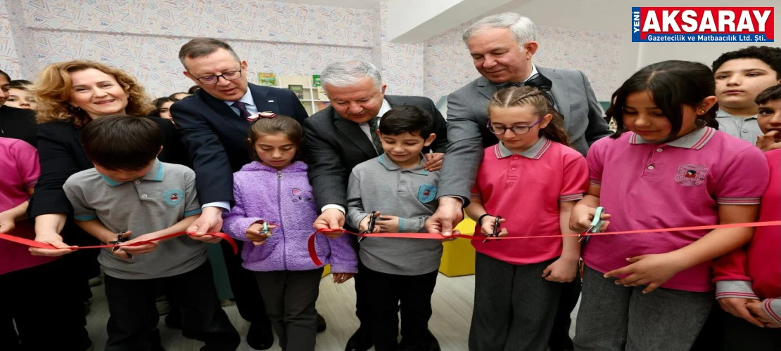 Geleceğin kapısı kitapla açıldı