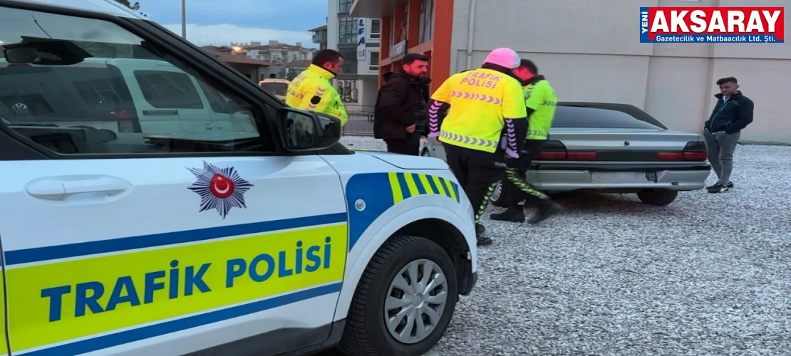  KAZA YAPTI,  PLAKALARI SÖKÜP KAÇTI Yine de yakalandı