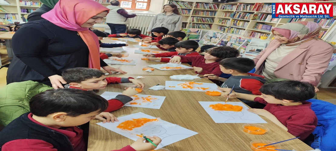 Kütüphaneyi portakal çiçeği kokusuyla şenlendirdiler