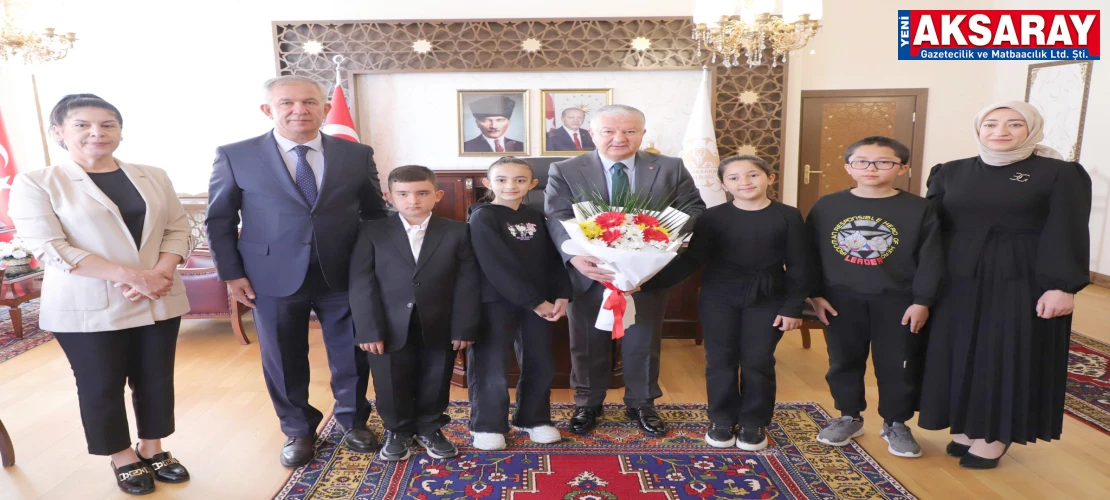 Makamı çocuklara devretti