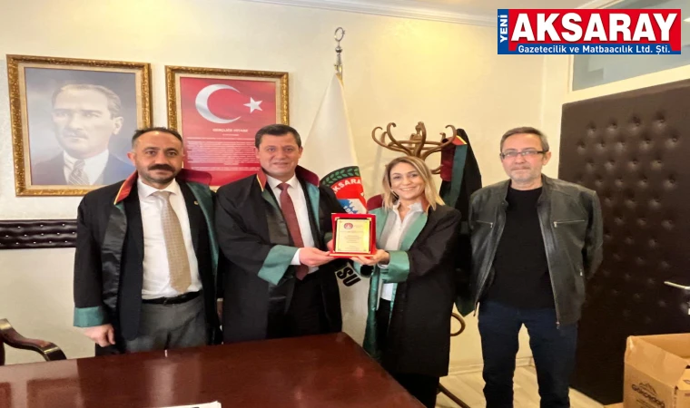 Meslekte 25 yıla onur plaketi