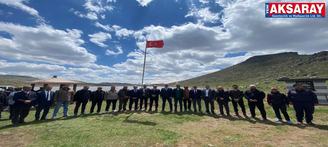 Üniversiteli gençler toprağı fidanla buluşturdu