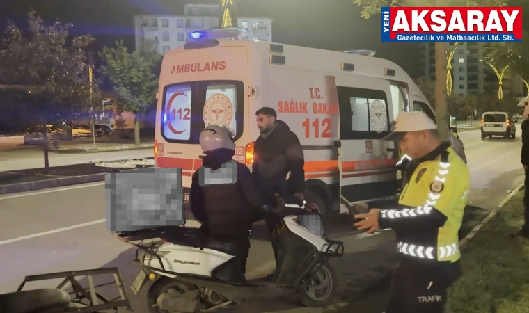Otomobil sürücüsü motosiklete çarpıp kaçtı