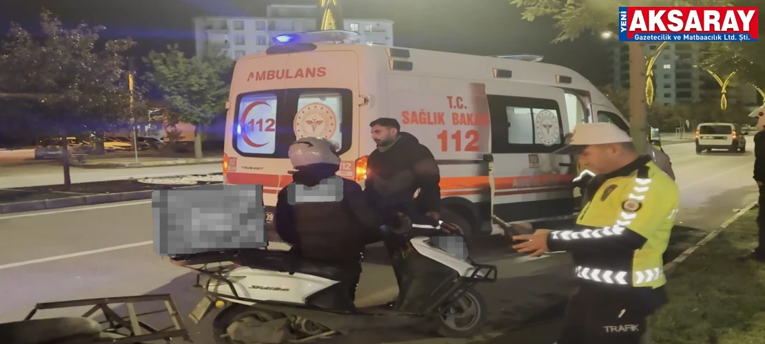 Otomobil sürücüsü motosiklete çarpıp kaçtı