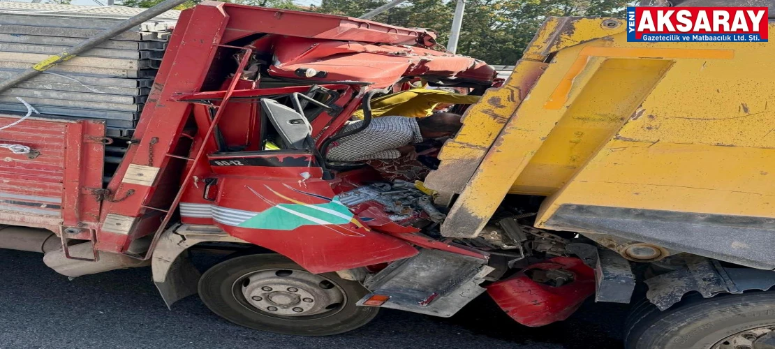 Aksaray Özel İdare Kavşağı’nda Sıkışmalı Trafik Kazası