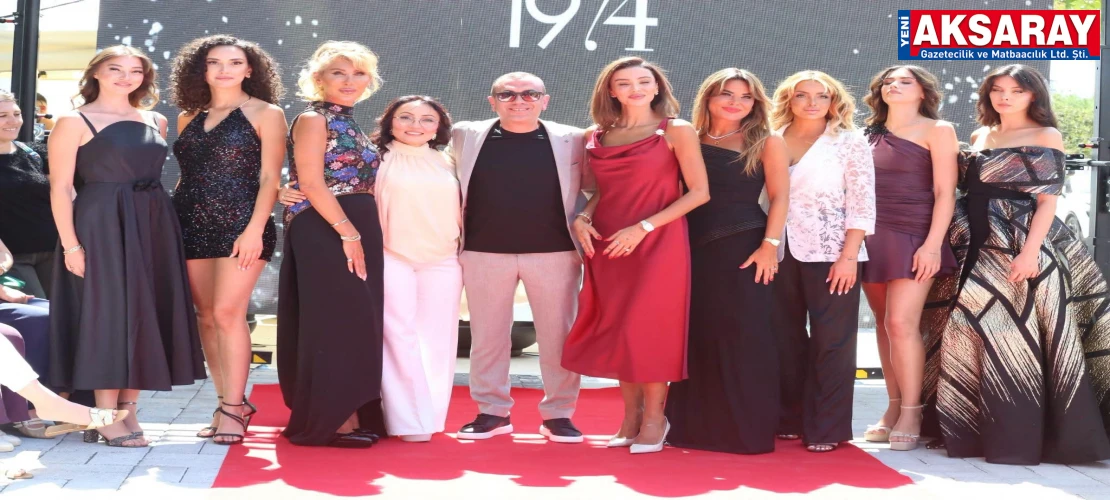 GÖRKEMLİ AÇILIŞ Ünlü mankenlerin defilesi nefes kesti