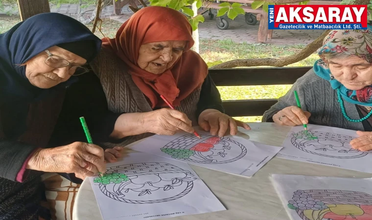HUZUREVİ’NDE RENKLİ ETKİNLİK Yaşlılar boyama yaparak keyifli anlar yaşadı