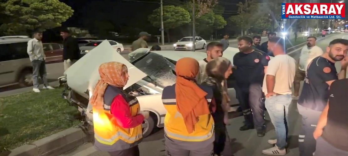 KONTROLDEN ÇIKAN OTOMOBİL TERS ŞERİDE GİRDİ Sürücü aracı bırakıp kaçtı