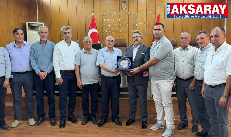 SÜT ÜRETİCİLERİ PLATFORMUNDAN Latif Ağır’a teşekkür plaketi