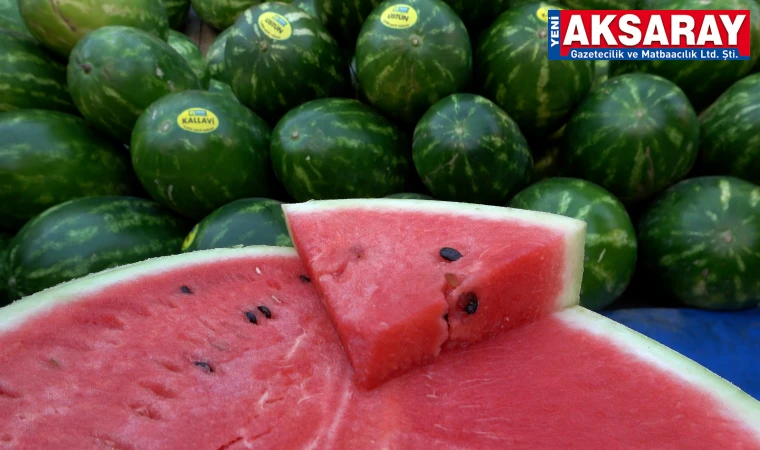 UZMANLARDAN HAYATİ UYARI  Karpuzu yıkamadan kesmek "Salmonella" riskini artırıyor
