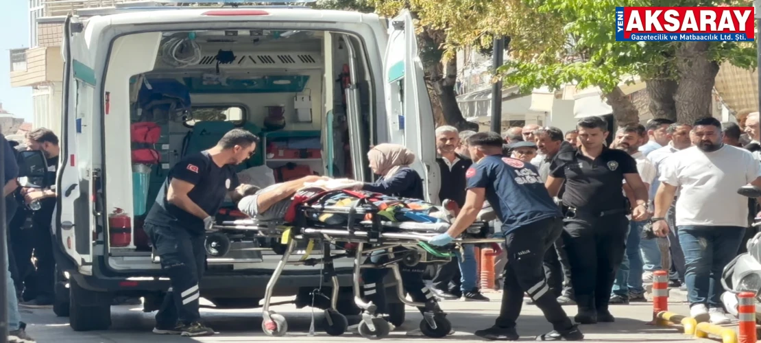 Hırdavatçıdan aldığı bıçakla kendini yaraladı