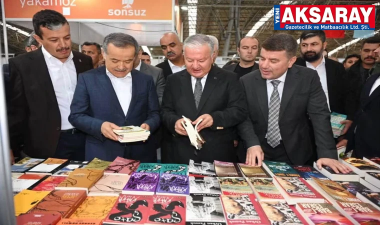 KİTAP GÜNLERİ’NE RESMİ AÇILIŞ Bilgi sahibi olmak istiyorsan okuyacaksın