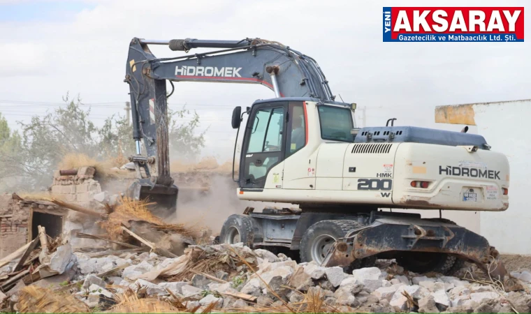 Metruk binalar teker teker yıkılıyor