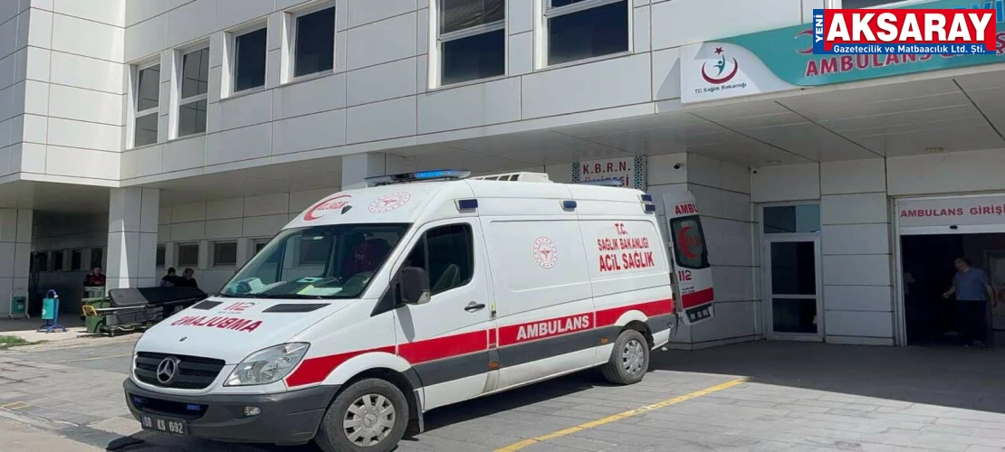 Otomobilin çarptığı polis memuru ve eşi yaralandı