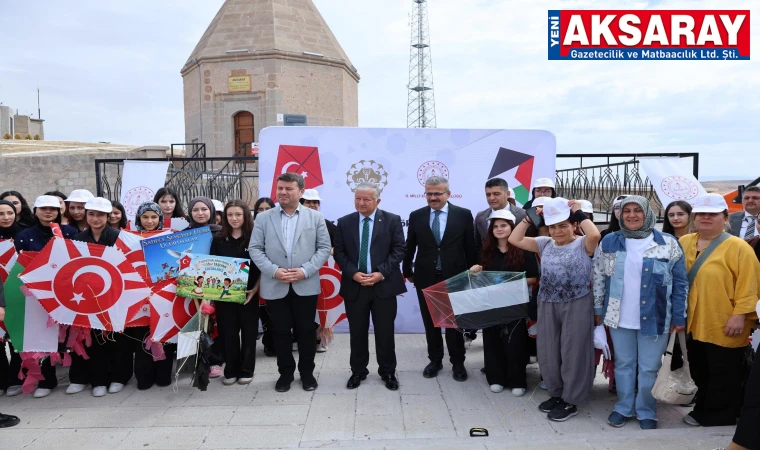UÇURTMALAR VURULMASIN, GÖKYÜZÜ ÇOCUKLARA KALSIN! Kılıçaslan tepesinde barış için uçurtma uçurdular