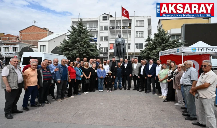 Vatan için bayrak mitingine davet ettiler