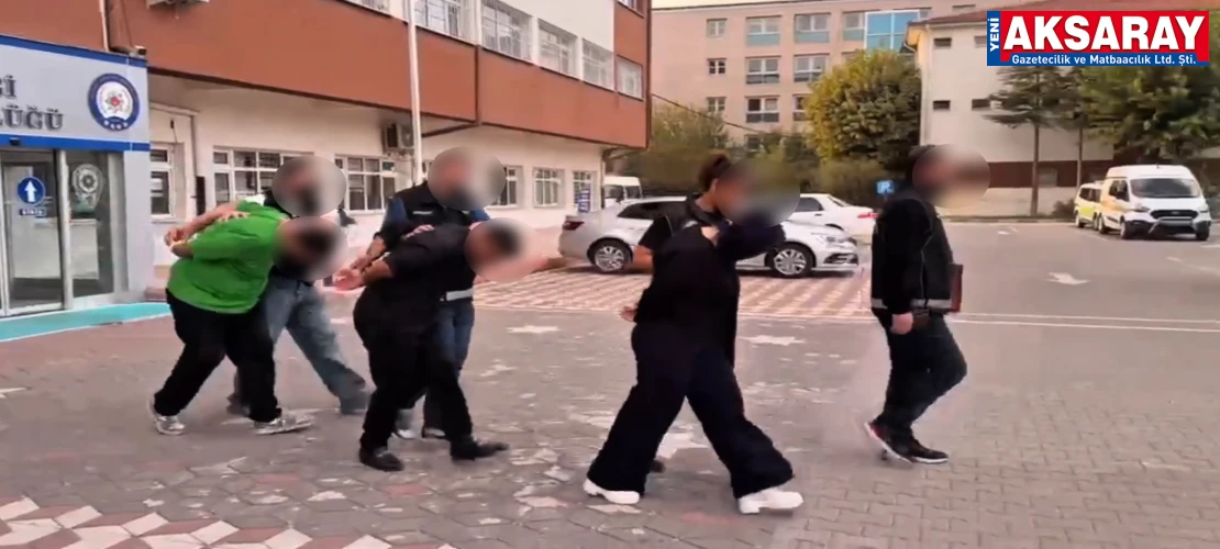 Midelerinde uyuşturucu taşıyan 4 şüpheli tutuklandı