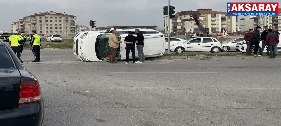 OSB YOLUNDA KAZA Hafif ticari araç takla attı