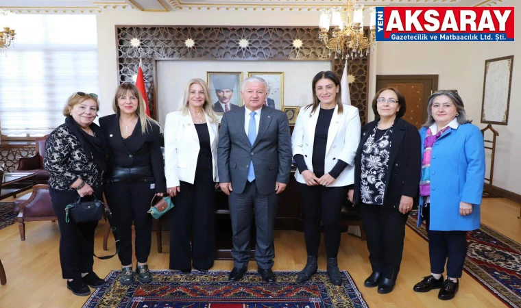 Türk Anneler Derneği Heyeti valilik makamında