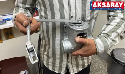 MEVSİM AYARI YAPILMAYAN  Apartman kapısı hidrolikleri hırsızlara fırsat oluşturuyor