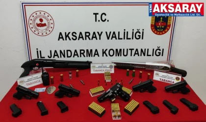 ‘Biz polisiz’ diyerek silah ticareti yapıyorlarmış
