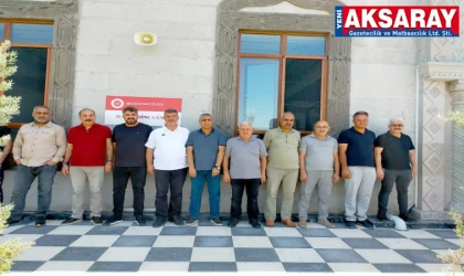 Cami çıkışı esnaflarla bir araya geldiler