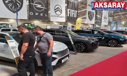 Fuarın gözdesi otomobiller göz kamaştırdı