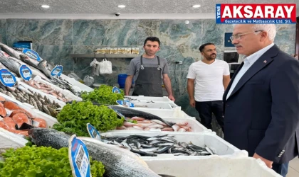 Hafta sonlarını esnaf ziyaretlerine ayırdı