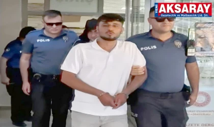  Tutuklanınca gazeteciye öpücük atıp, ‘Zeki Müren'e selam’ dedi