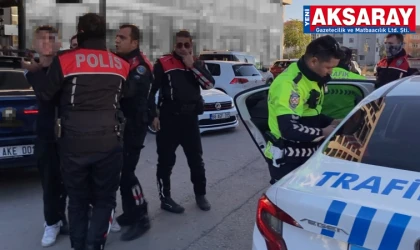 Dur ihtarına uymayan sürücü, kahve içerken yakalandı