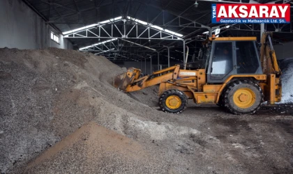 900 TON TUZ VE 36 ARAÇ Belediye kışa hazır