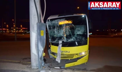 Kırmızı ışık ihlali yapan TIR, halk otobüsüne çarptı: 2 yaralı