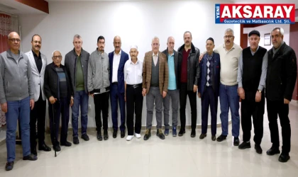 Protokol ulu çınarlarla maç izledi