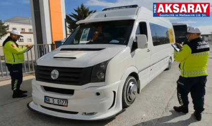 Trafik jandarması okul servislerini aralıksız denetliyor
