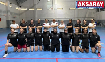 Yıldız kızlarımızda durmak yok