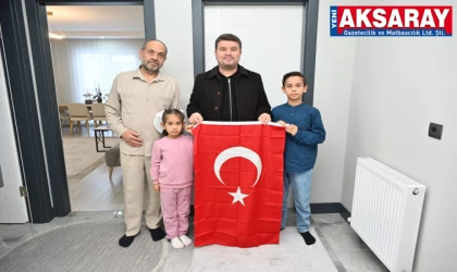 7 Yaşındaki Zeynep Ebrar’ın bayrak hassasiyeti duygulandırdı