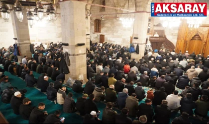 Camiler doldu taştı