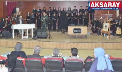 SANATIN KALBİ ATTI Öğretmen ve öğrenciler aynı sahnede